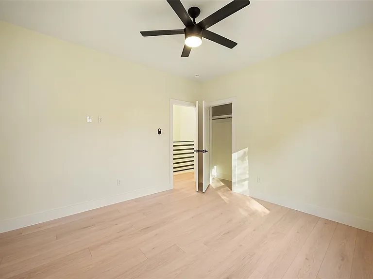 7125 England St — Photo 14