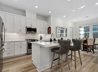 888 Sunrise Rd, Ladera Ranch, CA 92694