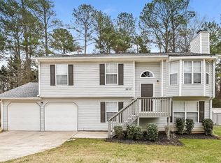 2032 Lown Farm Ln, Lithonia, GA 30058
