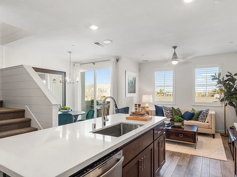 Spacious Townhomes in Provence at Natomas — Photo 82