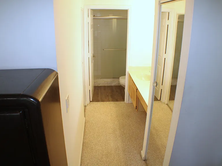 1082 Keystone Dr #C — Photo 12