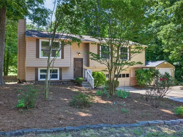 1109 Century Park Ave, Kernersville, NC 27284