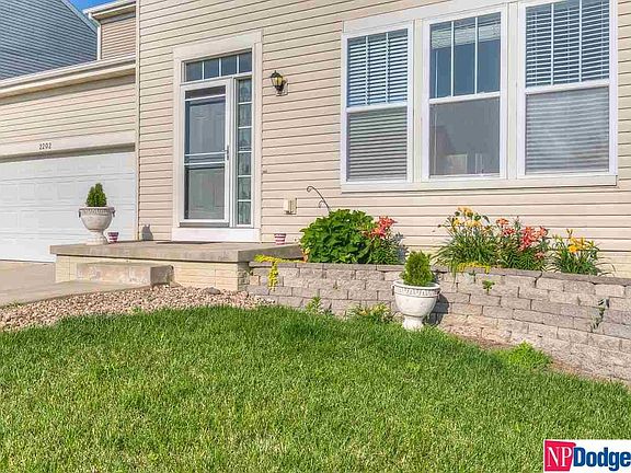 2nd image of 2202 S River Rock Dr