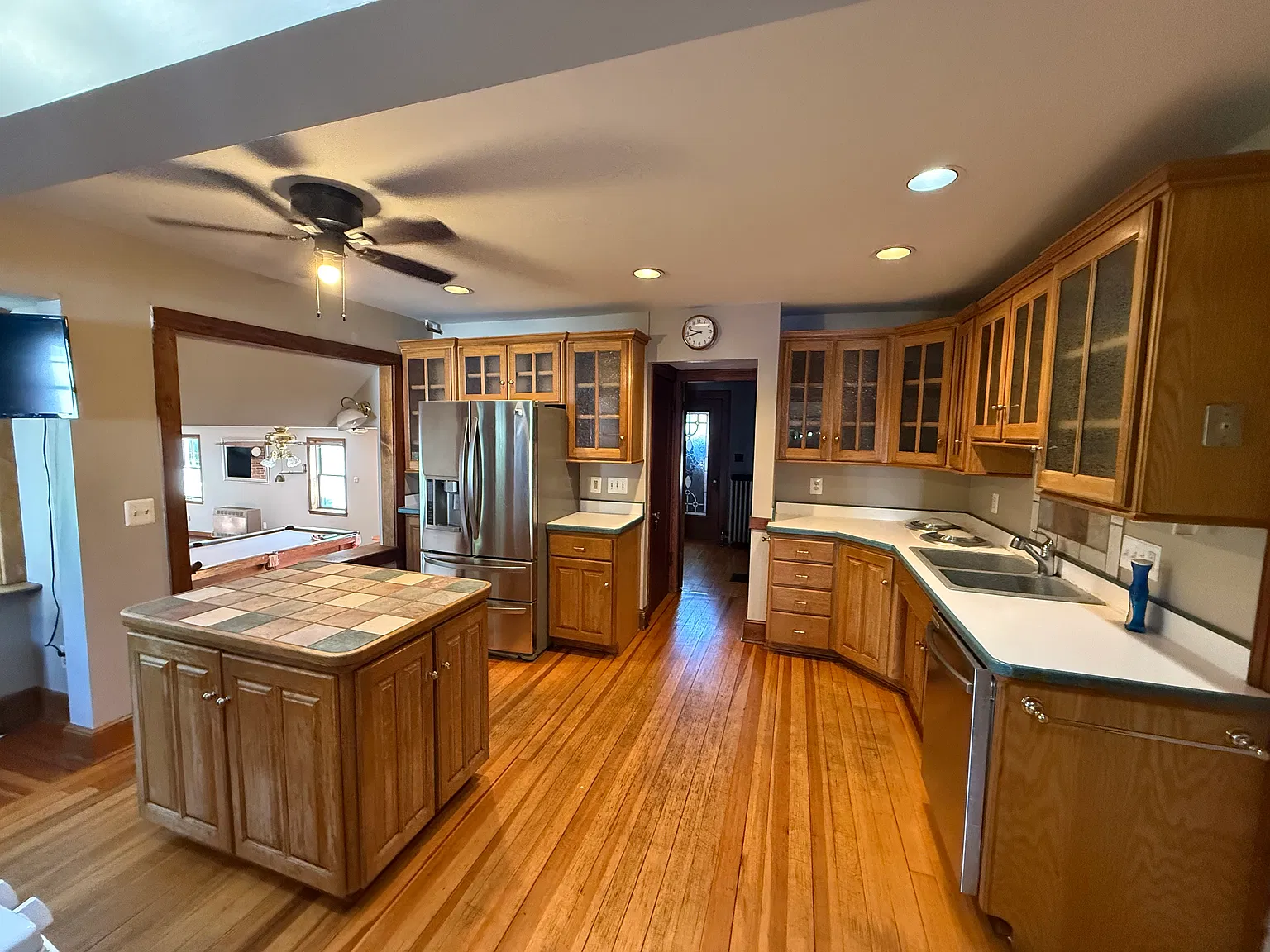 4 bed, 2.5 bath, 3025 sqft, $3,595 — Photo 2