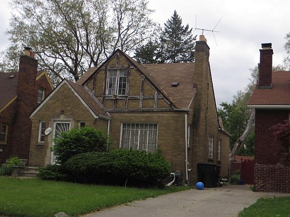 4th image of 15035 Woodmont Ave