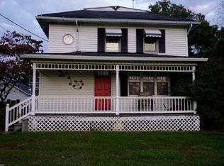 7611 N Apple Creek Rd, Sterling, OH 44276