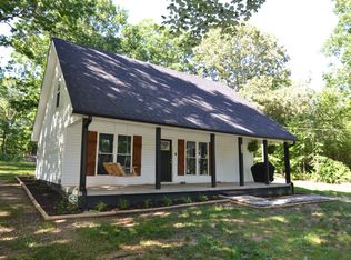 6046 Pumping Station Rd, Iron City, TN 38463