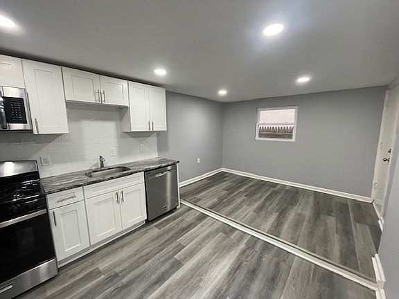 4th image of 2739 W Montgomery Ave
