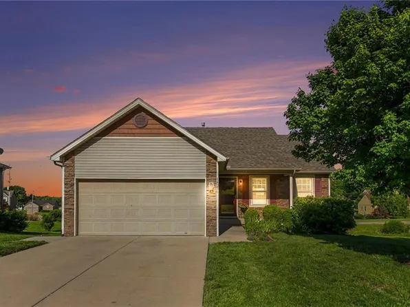14256 Oakland Ct, Grandview, MO 64030
