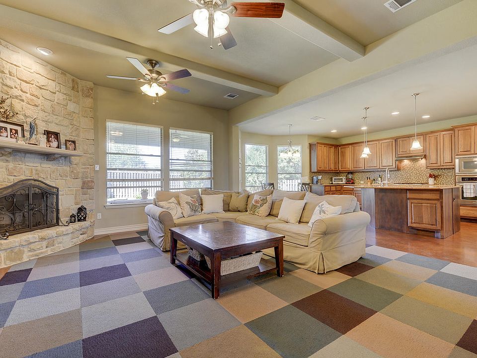 Family Room & Kitchen