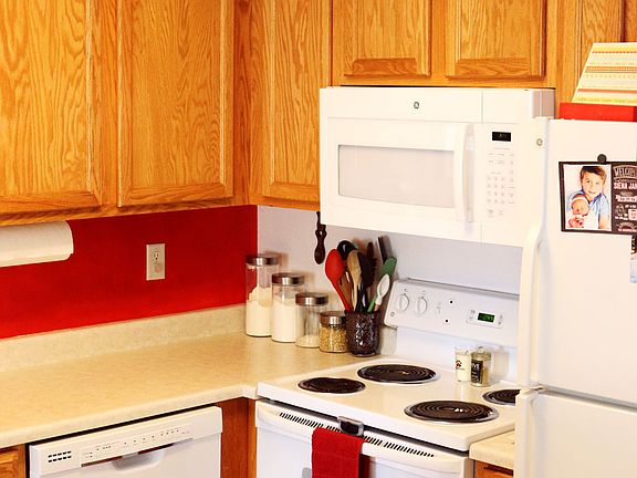 3rd image of 14260 S Honeyfield Dr
