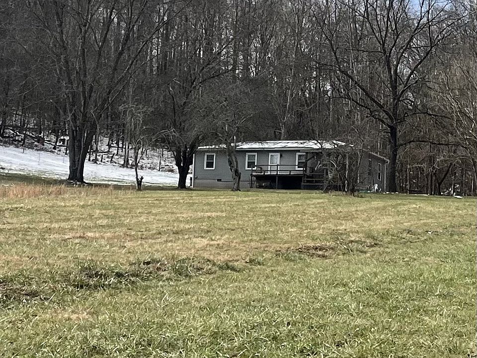 2nd image of 215 Lazy Branch Rd
