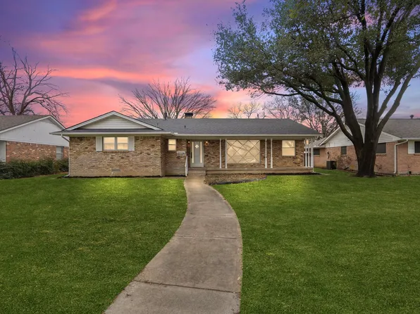 1838 Baxley Dr, Carrollton, TX 75006