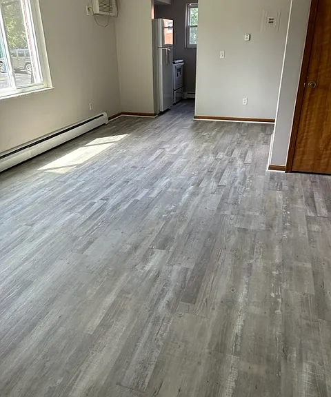 OHIO PIKE TERRACE APPARTMENTS — Photo 10