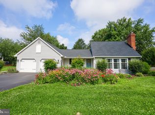 26 Green Acre Rd, Lititz, PA 17543