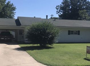 1004 E Hanna Ave, Davis, OK 73030