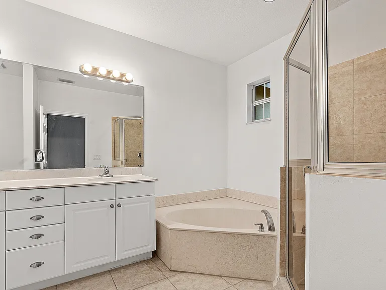 The Enclave at St. Lucie West — Photo 34