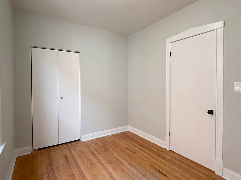 3134 W 42nd St #2 — Photo 7
