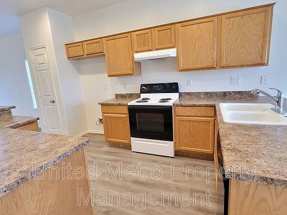5th image of 12360 W Hadley St
