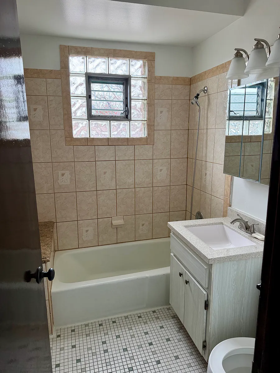 Building Photo - 9855 El Cameno Ln #2W