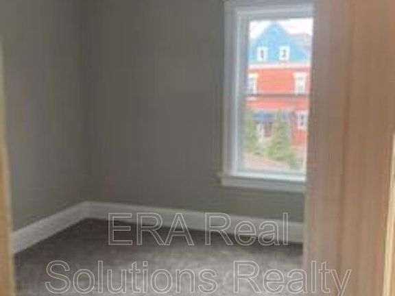 5th image of 4223 Cherry St