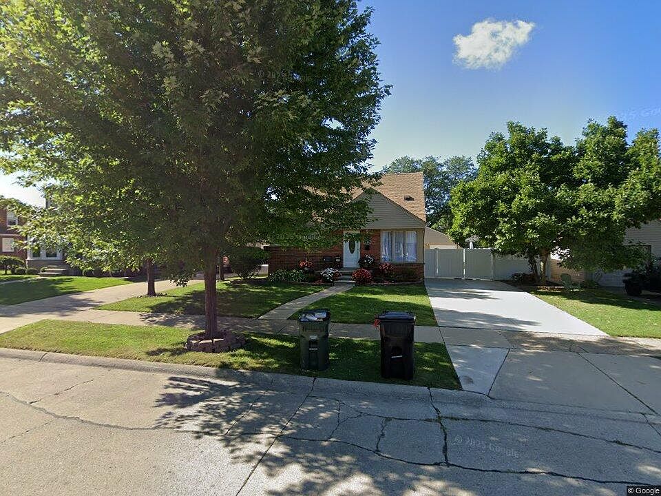 1st image of 15291 Belmont Ave