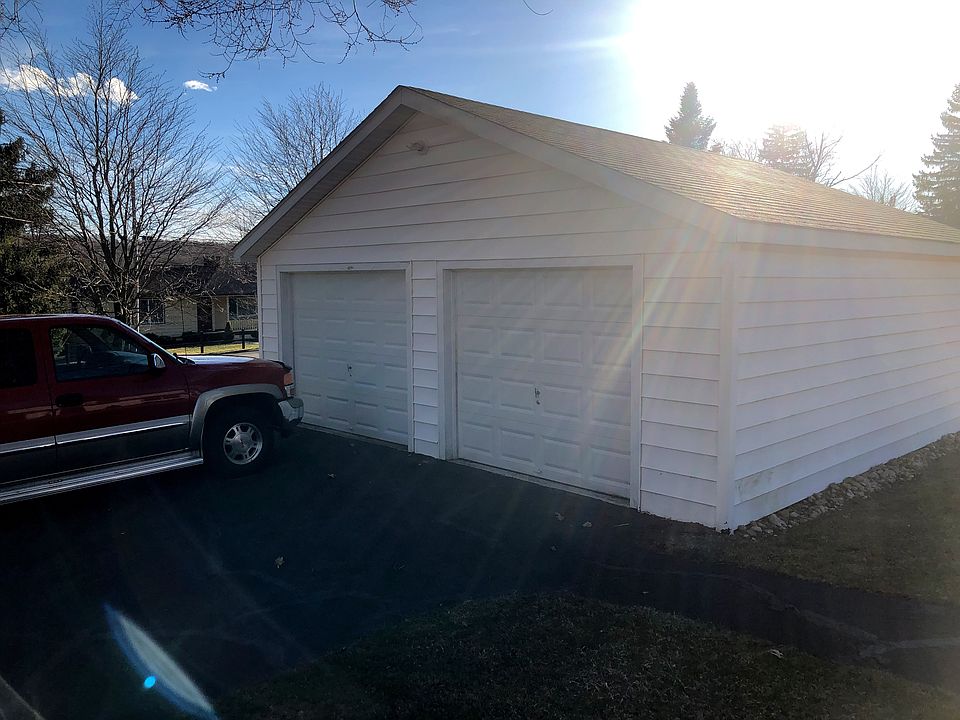 2 car detached garage