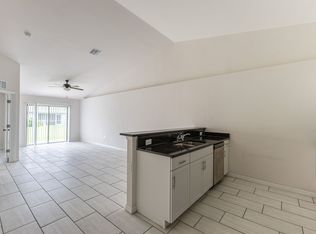 Newer construction 3/2 duplex -1 car garage, Cape Coral, FL 33914