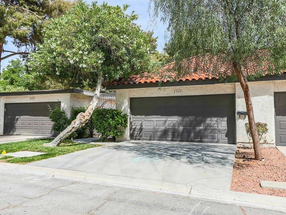 1st image of 2560 Palmera Cir