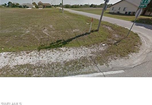 2nd image of 416 Diplomat Pkwy E