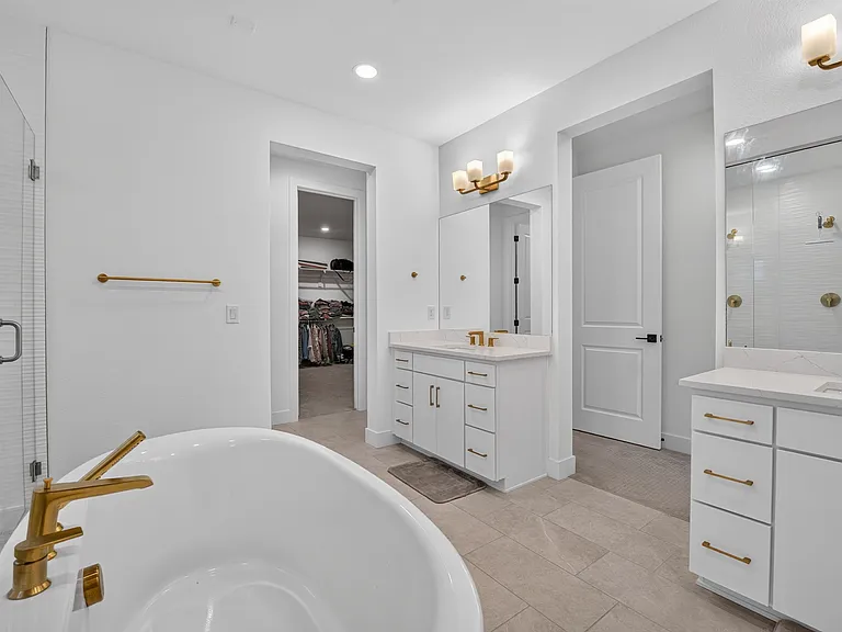5868 Santa Cruz Point — Photo 33