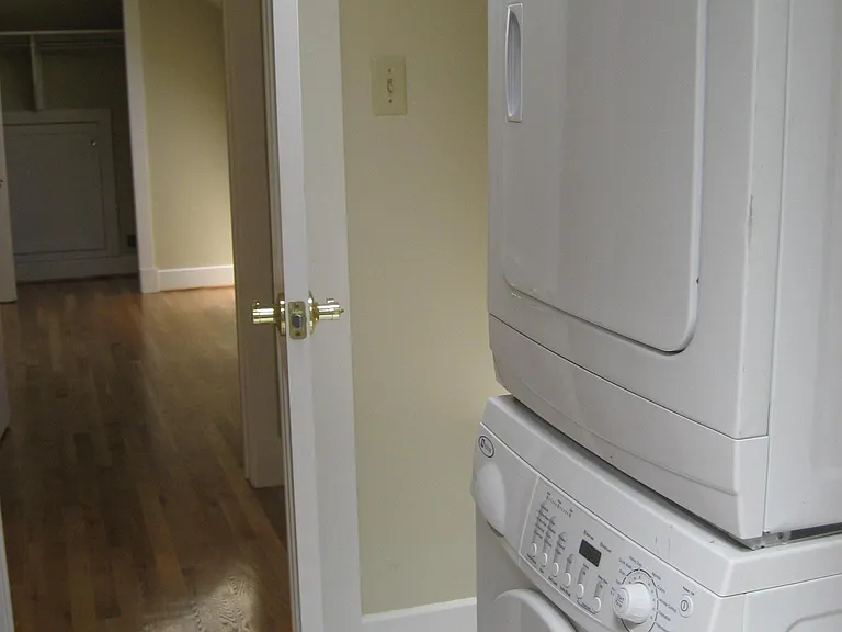 331 22nd Ave N #5 — Photo 12