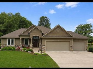 14689 N Horseshoe Bnd, Middlebury, IN