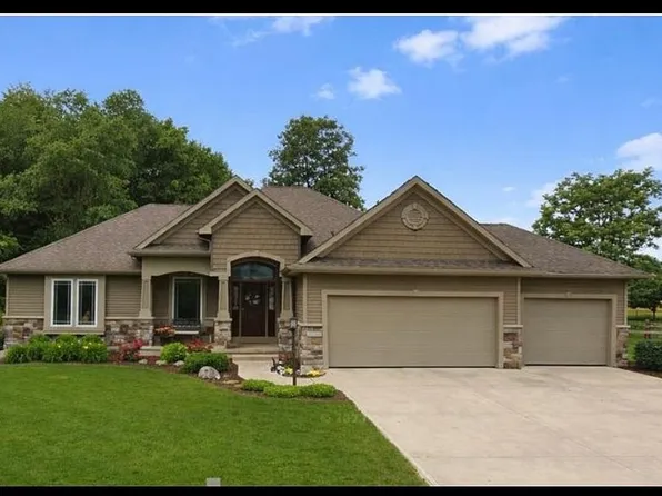 14689 N Horseshoe Bnd, Middlebury, IN 46540