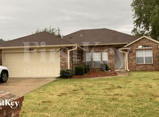 1912 Dena Dr, Edmond, OK 73003