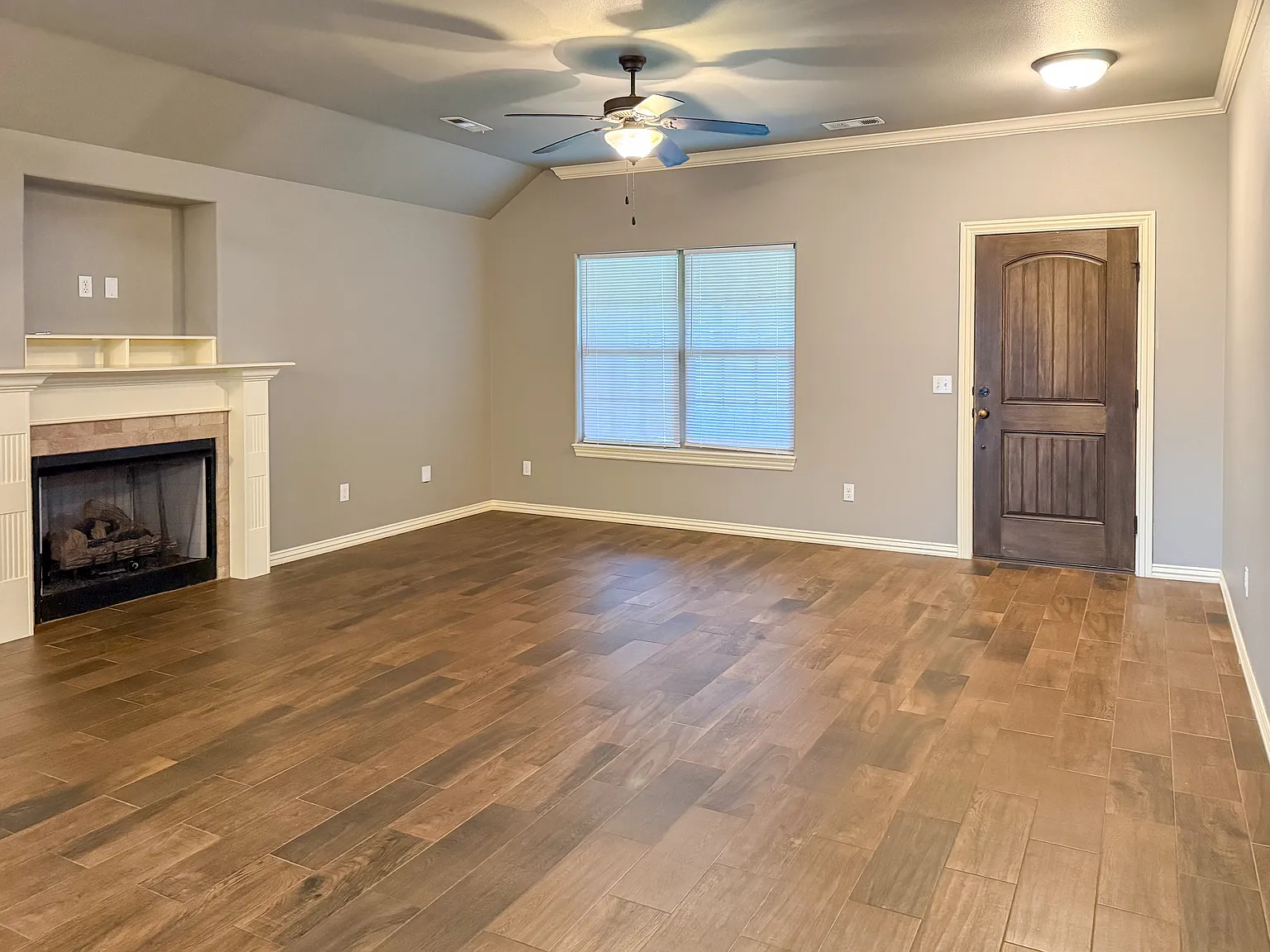3 bed, 1429 sqft, $1,695 — Photo 4