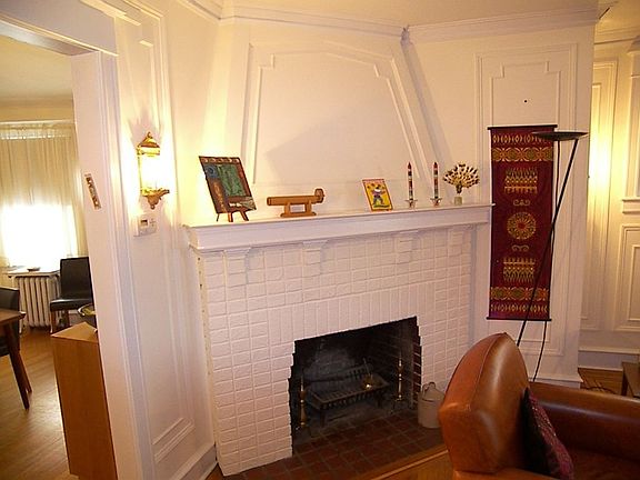 3rd image of 321 W Mount Airy Ave
