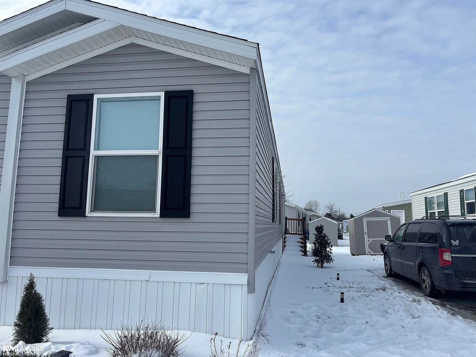 38047 Leverette Ave photo 1