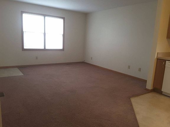 215 Stonewall Ct APT 1*, Nappanee, IN 46550 | Zillow