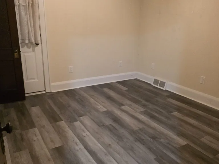 9519 Plymouth Ave — Photo 8