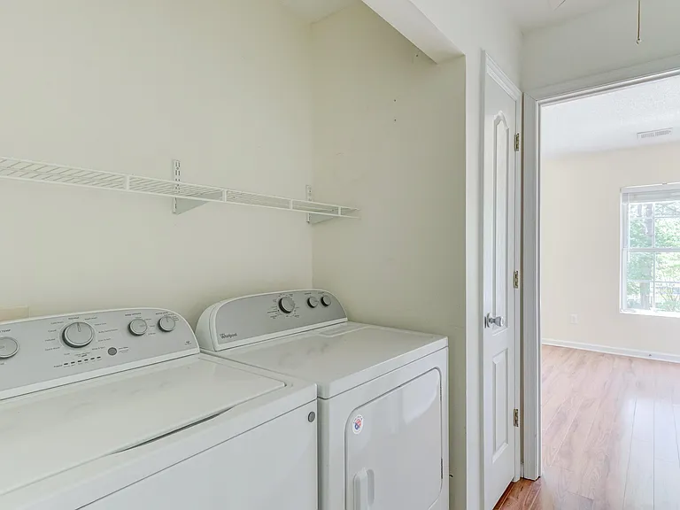 306 Orchard Park Dr — Photo 27