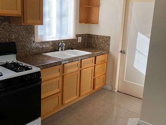 5th image of 1508 Bonita Ave