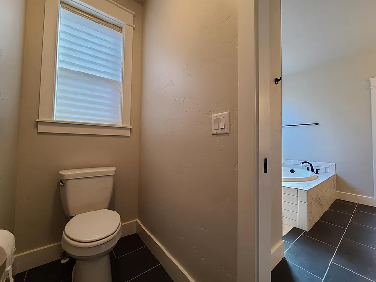 409 S Hamlin Ln — Photo 31