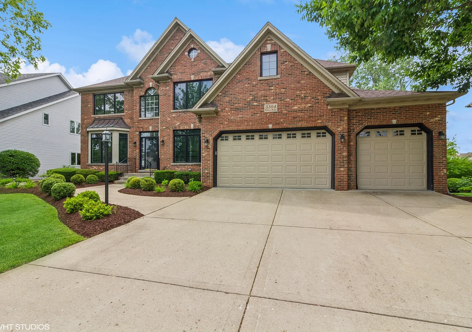 5 bed, 4142 sqft, $6,500 — Photo 2