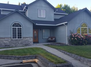 1040 Kensington Ct, Central Pt, OR 97502