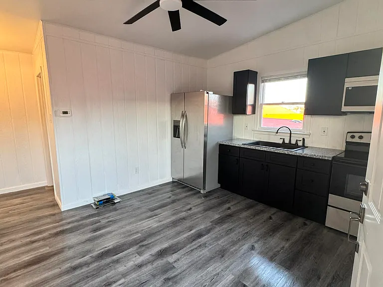 131 Racetrack St #1 — Photo 9