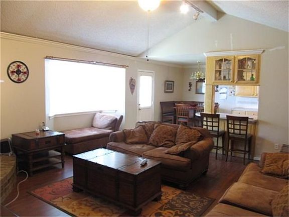 5th image of 5911 Pine Needle Ln
