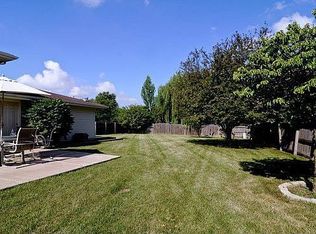 1804 W Nichols Rd, Arlington Heights, IL 60004