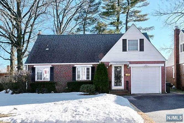 1st image of 246 Linden Pl