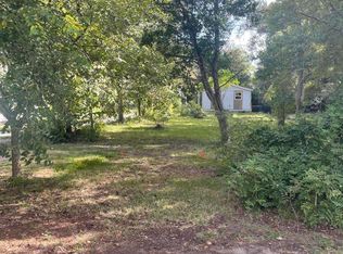 203 Clarendon Avenue, Southport, NC 28461